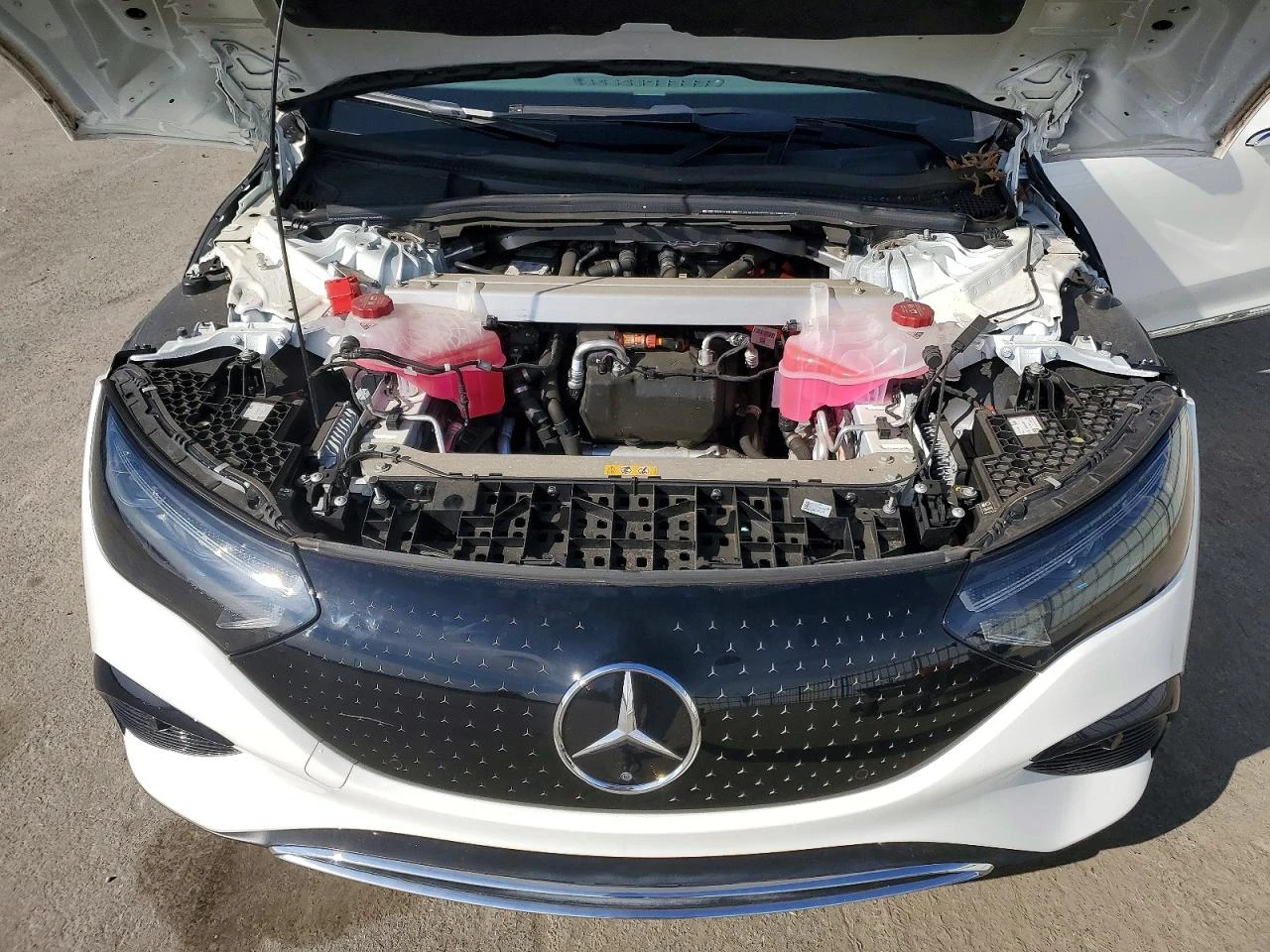 Mercedes-Benz EQE Sedan 350 4Matic, снимка 11 - Автомобили и джипове - 54252631