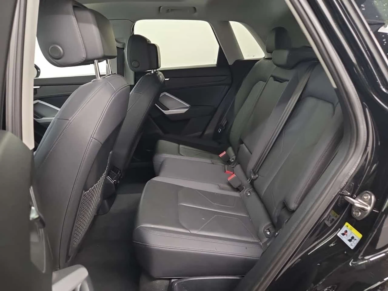 Audi Q3 KOMFORT| ПОДГРЕВИ| ПАНОРАМА| 2 КЛЮЧА, снимка 14 - Автомобили и джипове - 54676202