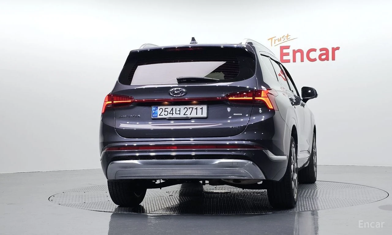 Hyundai Santa fe 2.5T* CALLIGRAPHY* DISTRONIC* 360 КАМЕРИ* ОБДУХВА, снимка 3 - Автомобили и джипове - 54982364