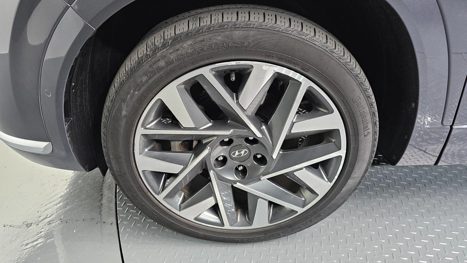 Hyundai Santa fe 2.5T* CALLIGRAPHY* DISTRONIC* 360 КАМЕРИ* ОБДУХВА, снимка 5 - Автомобили и джипове - 54982364
