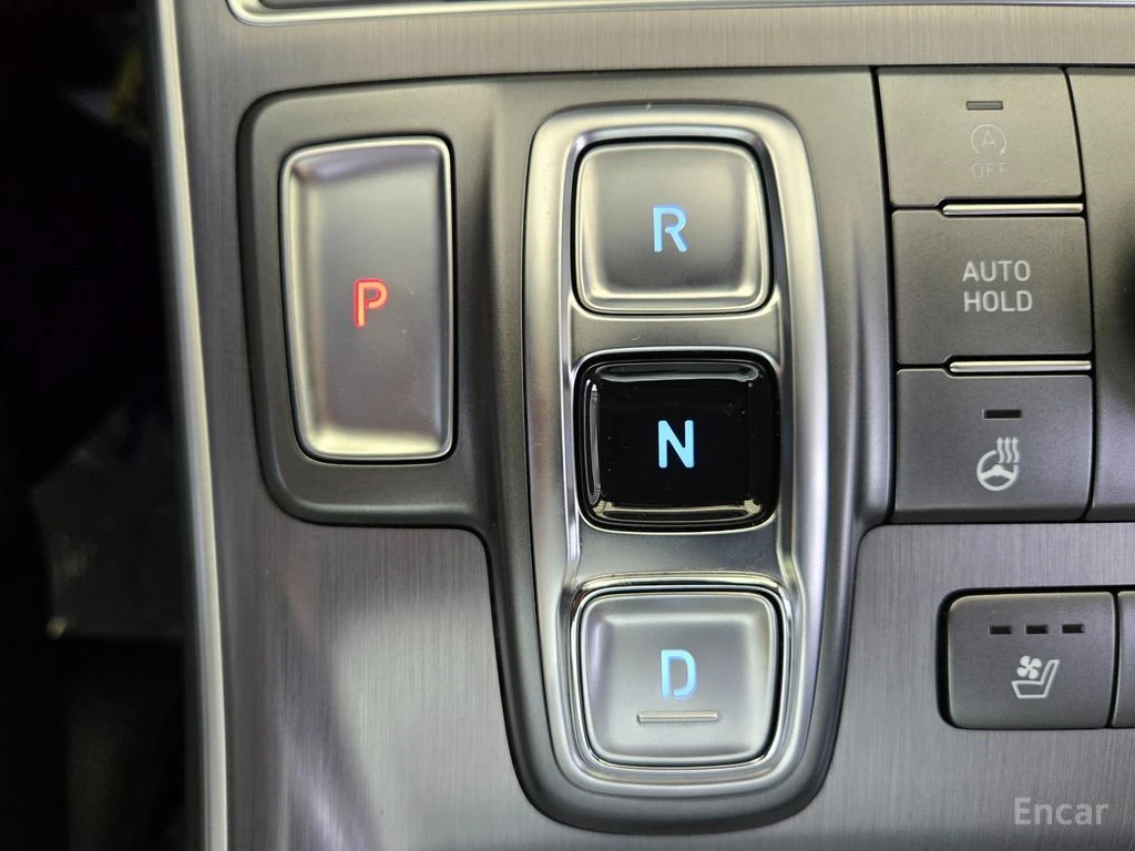 Hyundai Santa fe 2.5T* CALLIGRAPHY* DISTRONIC* 360 КАМЕРИ* ОБДУХВА, снимка 12 - Автомобили и джипове - 54982364