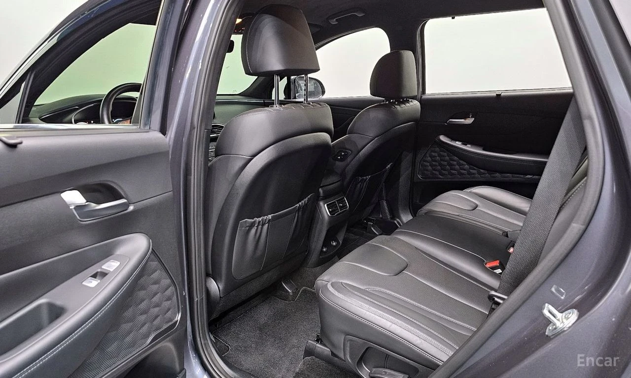 Hyundai Santa fe 2.5T* CALLIGRAPHY* DISTRONIC* 360 КАМЕРИ* ОБДУХВА, снимка 13 - Автомобили и джипове - 54982364