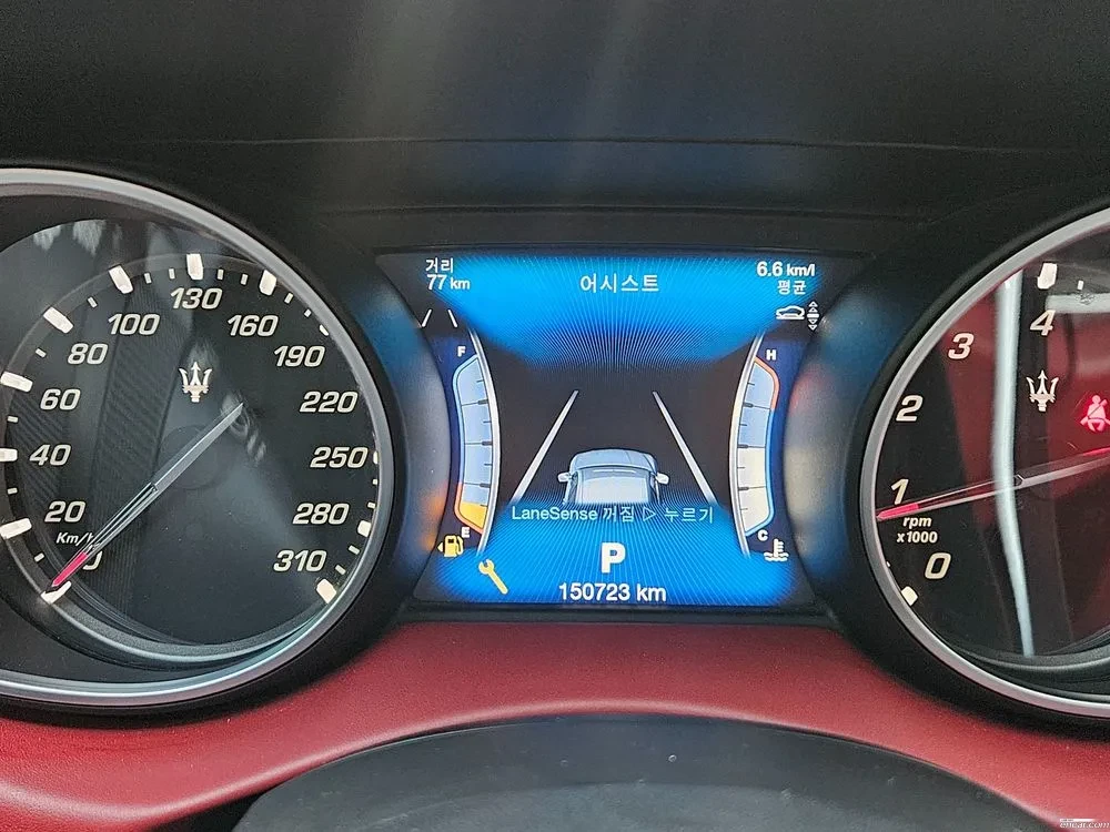 Maserati Levante 3.0 AWD, снимка 10 - Автомобили и джипове - 55944239
