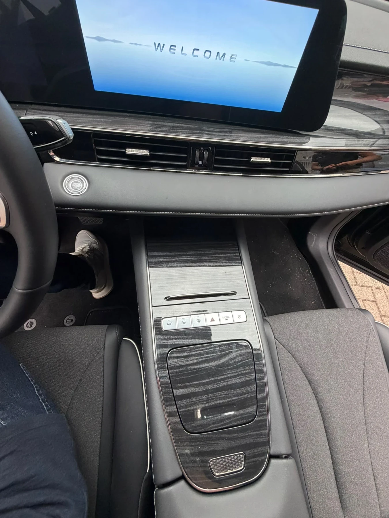Omoda 5 SHS-H PREMIUM !ИНЦИДЕНТ!!!ОЧАКВАН ВНОС!!!, снимка 10 - Автомобили и джипове - 56231259