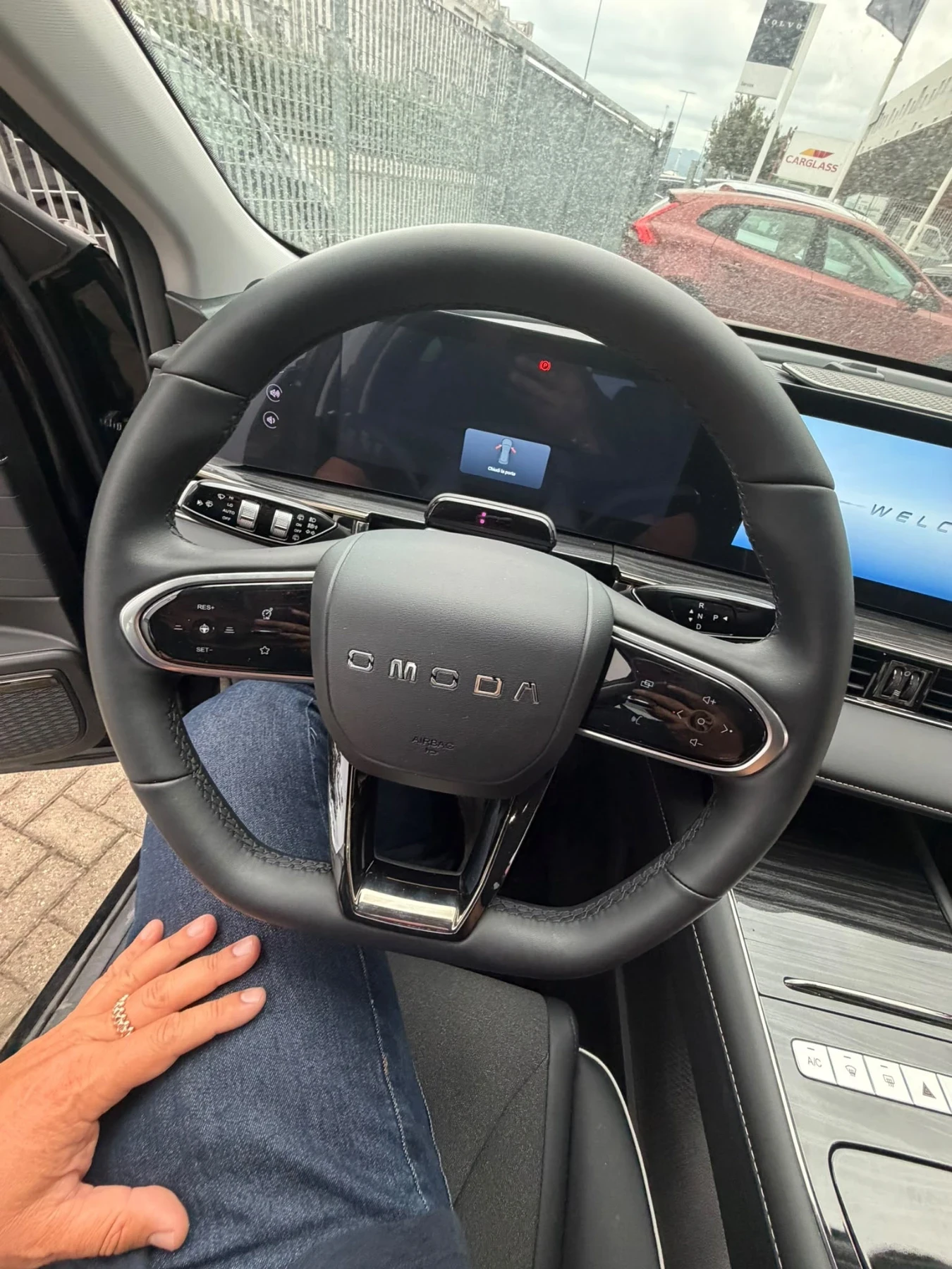 Omoda 5 SHS-H PREMIUM !ИНЦИДЕНТ!!!ОЧАКВАН ВНОС!!!, снимка 5 - Автомобили и джипове - 56231259