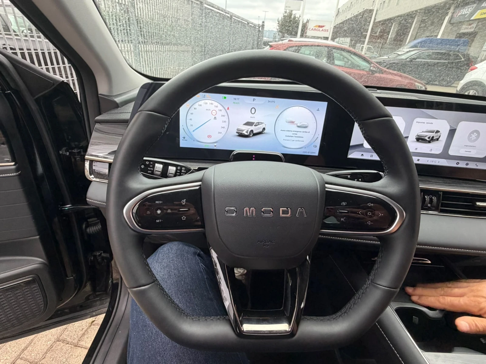 Omoda 5 SHS-H PREMIUM !ИНЦИДЕНТ!!!ОЧАКВАН ВНОС!!!, снимка 7 - Автомобили и джипове - 56231259