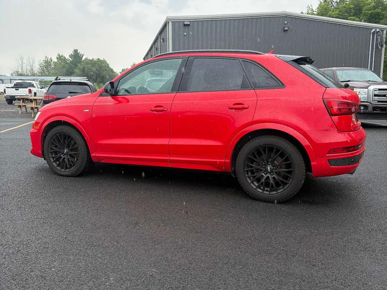 Audi Q3 Technik | Black Optic | Bose | LED | CARFAX, снимка 2 - Автомобили и джипове - 56356862