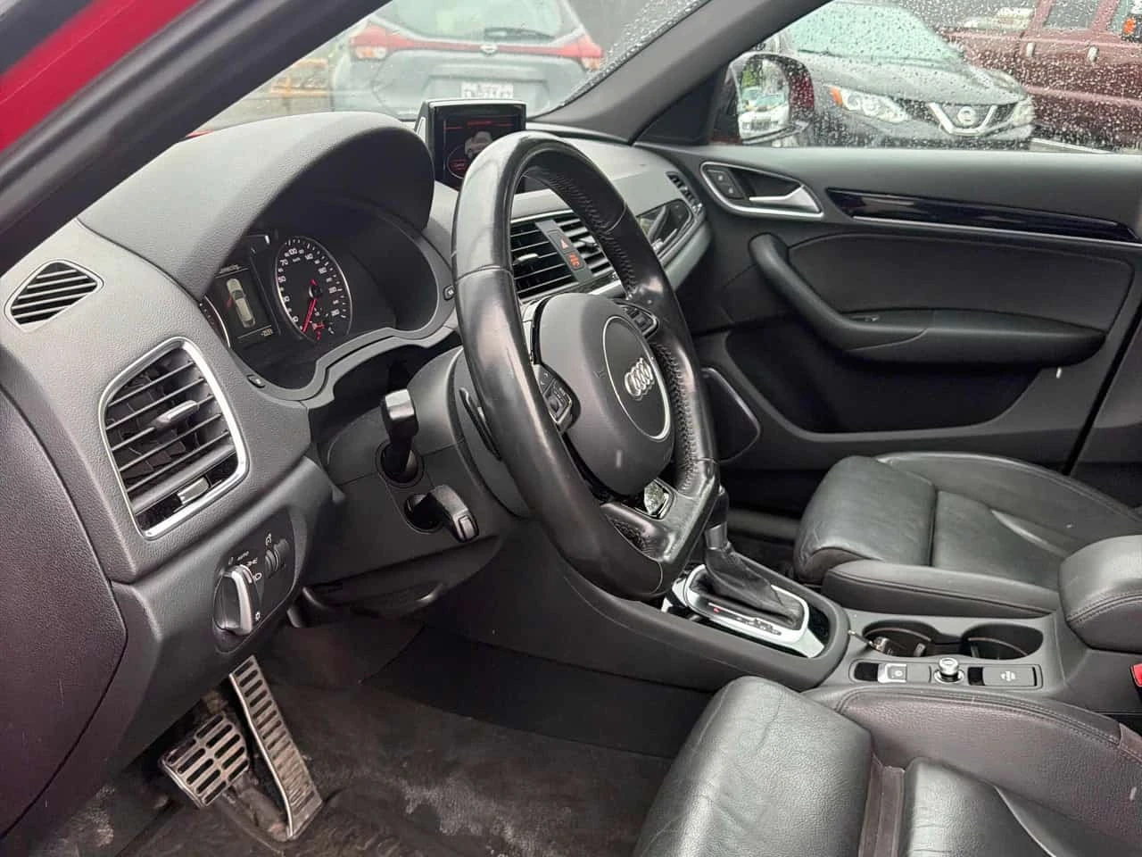 Audi Q3 Technik | Black Optic | Bose | LED | CARFAX, снимка 5 - Автомобили и джипове - 56356862