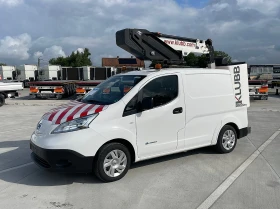     Nissan NV200  
