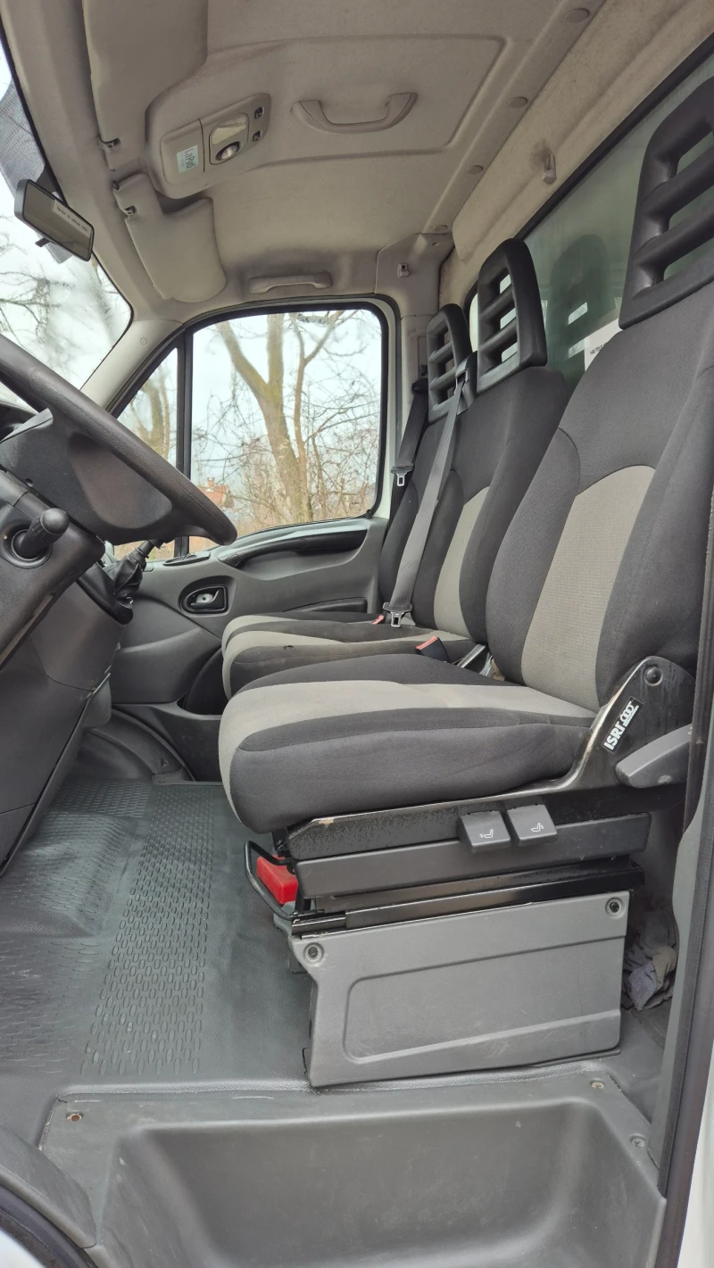 Iveco Daily * 4.90метра* БОРД* ШВЕЙЦАРИЯ* , снимка 9 - Бусове и автобуси - 53295489