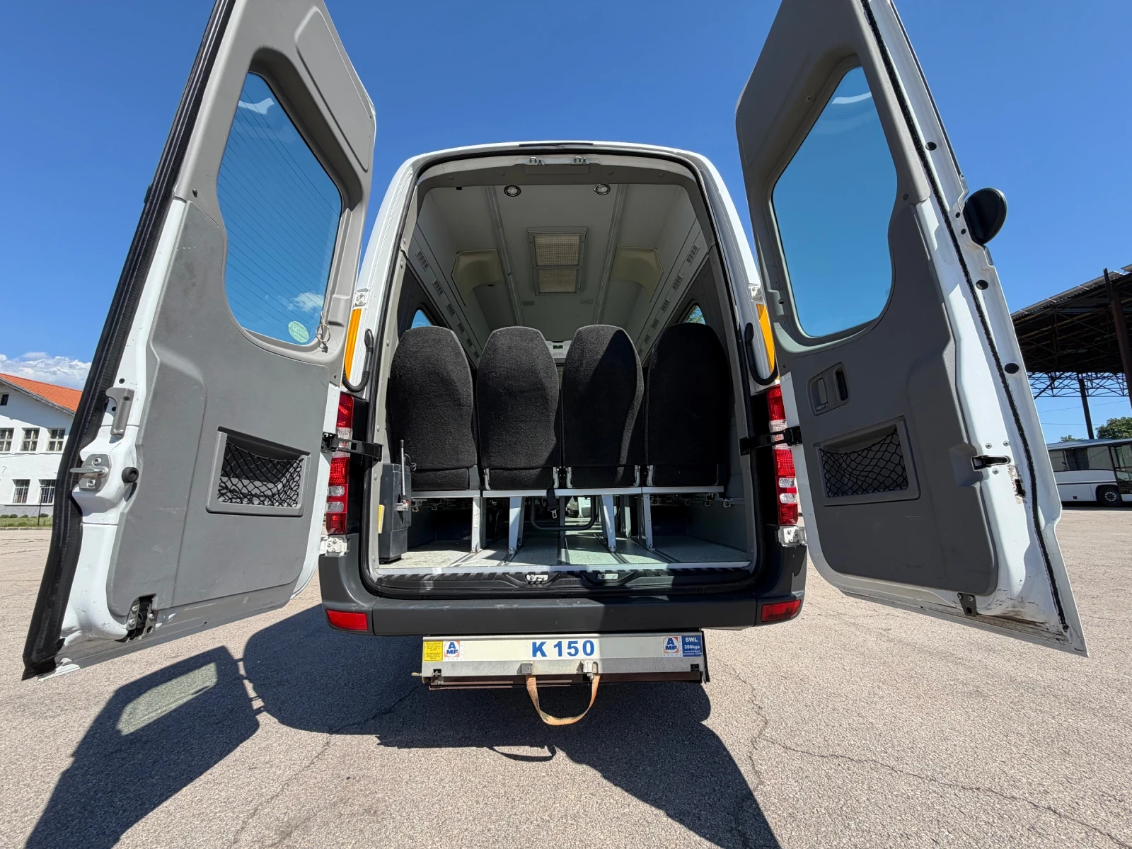 Mercedes-Benz Sprinter 516 transfer двойна klima Автоматична врата, снимка 7 - Бусове и автобуси - 54742500