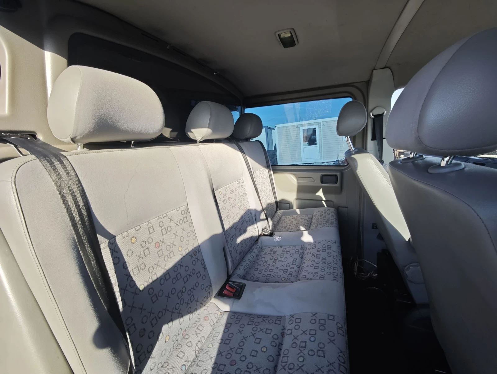 VW T5, снимка 12 - Бусове и автобуси - 56328456
