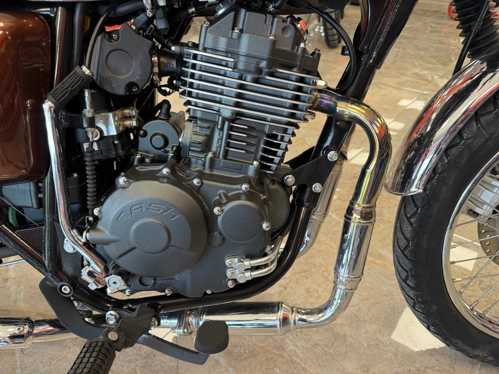 Honda Cb MASH 400 - изображение 4