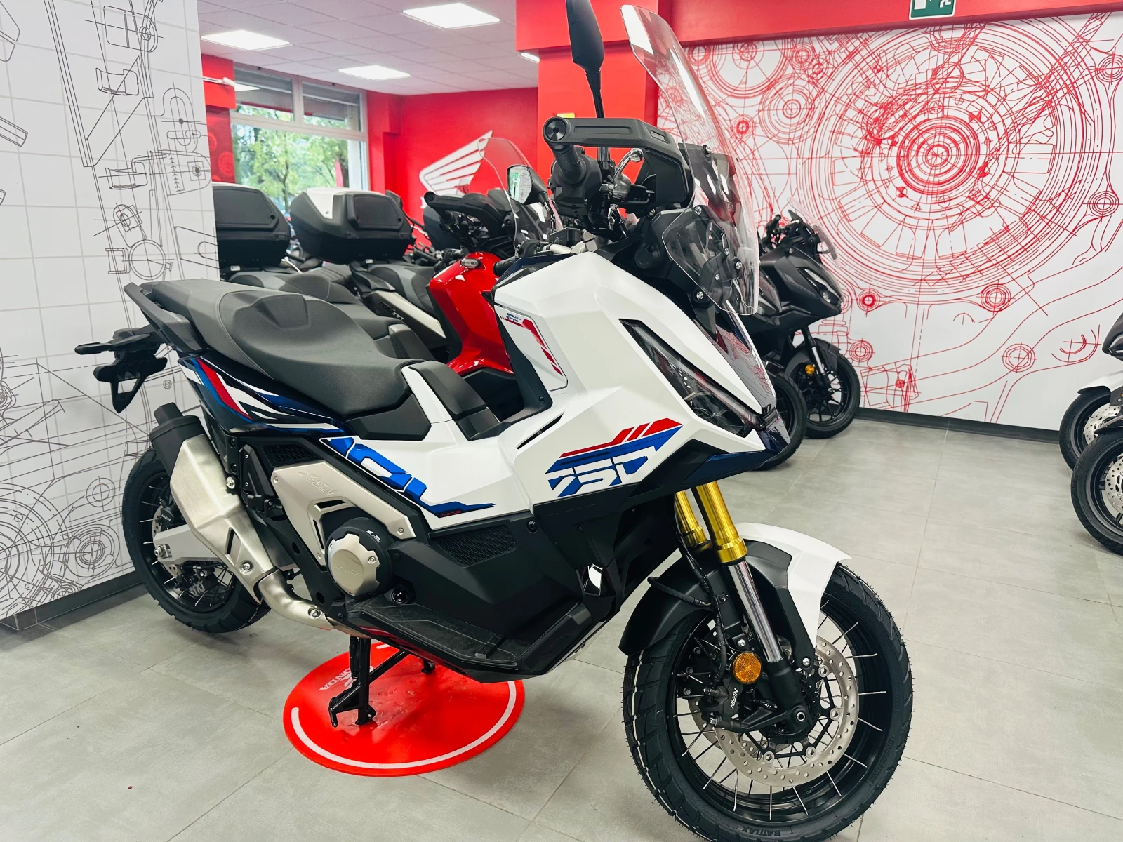 Honda X-ADV 750 Special Edition 2026г. НОВ - изображение 6