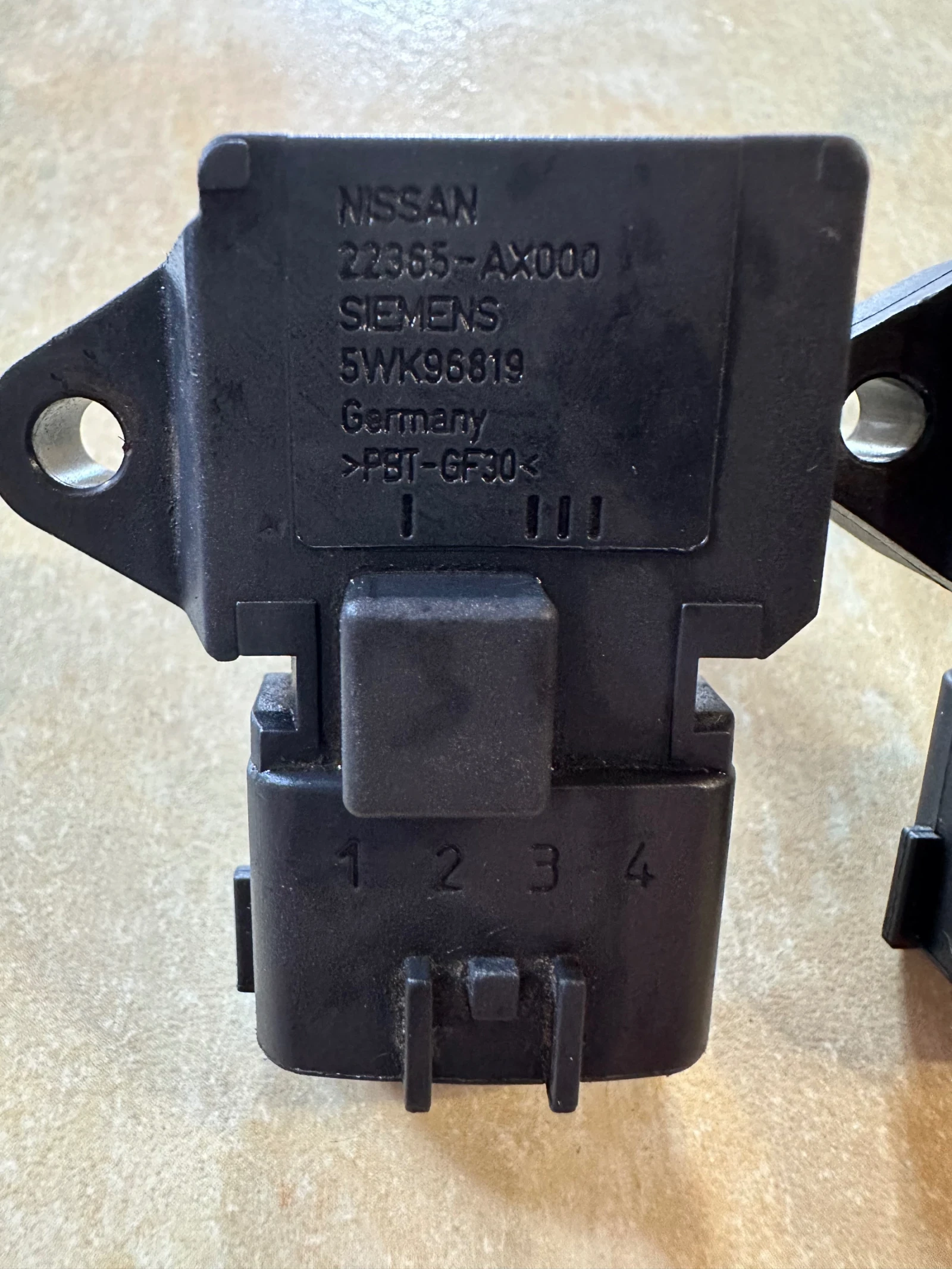 Оригинален MAP сензор за Nissan (22365-AX000) - Siemens - 2 броя, снимка 2 - Части - 54931254