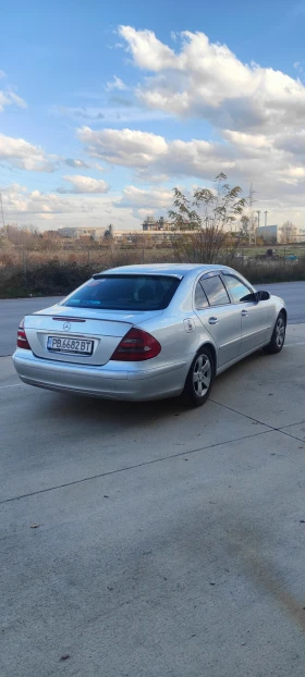 Mercedes-Benz E 220, снимка 5