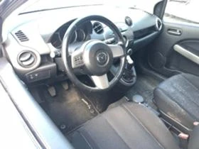 Mazda 2 1.5i - [8] 