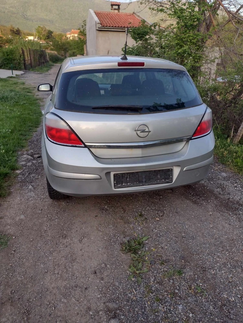 Opel Astra 1.8 LPG 125 к.с., снимка 2 - Автомобили и джипове - 48454961