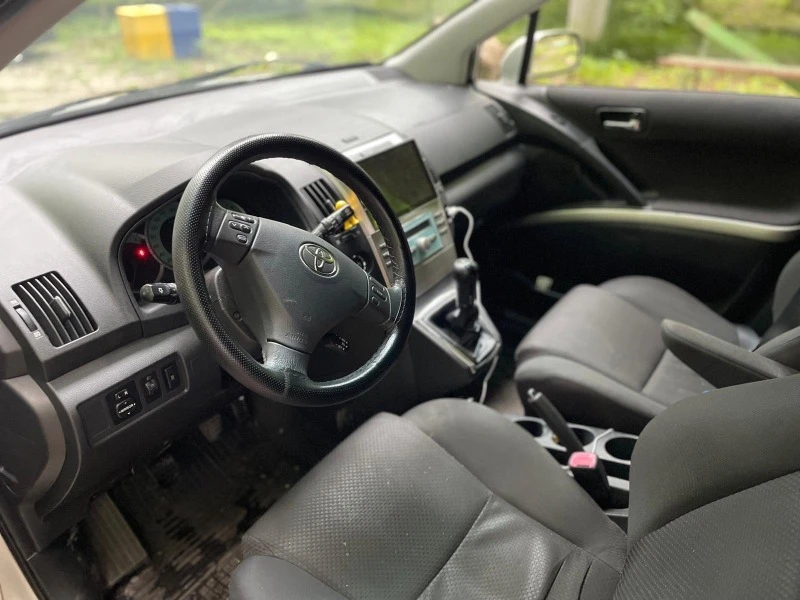 Toyota Corolla verso 2.0TD, снимка 7 - Автомобили и джипове - 47031013