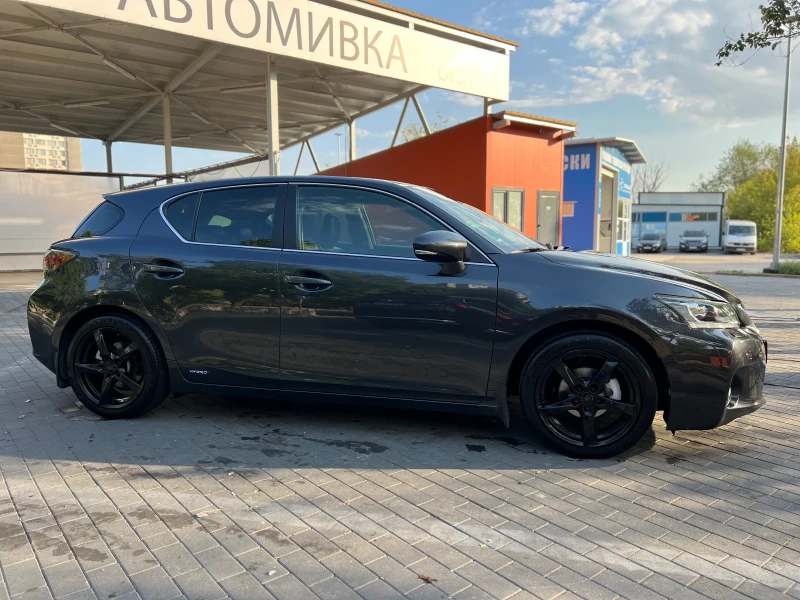 Lexus CT 200h 1.8, снимка 3 - Автомобили и джипове - 47157678