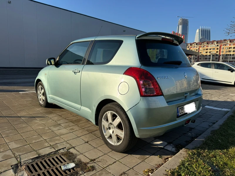 Suzuki Swift 1.3 , снимка 4 - Автомобили и джипове - 48411135