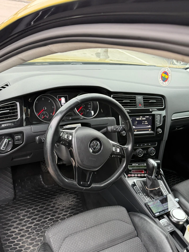 VW Golf 1.6 bluetdi, снимка 6 - Автомобили и джипове - 49244632