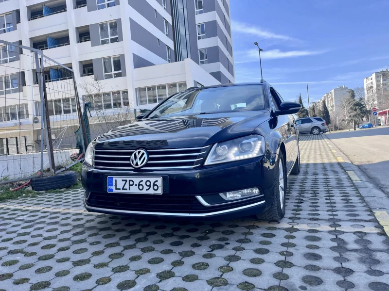 VW Passat 2.0 TDI DSG LED, снимка 1 - Автомобили и джипове - 49390158