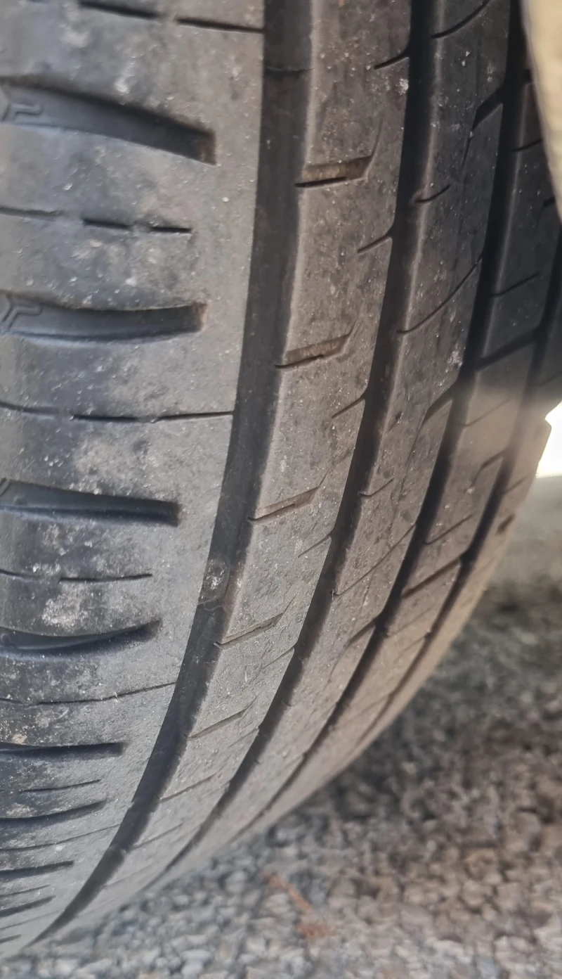 Toyota Auris 2.0 D4D 125к.с. Уникат Швейцария , снимка 16 - Автомобили и джипове - 51521366