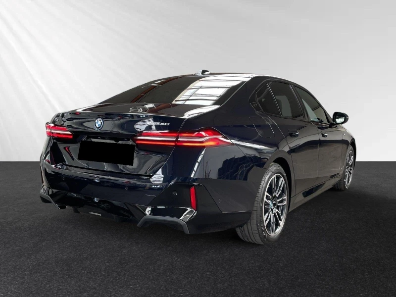 BMW i5 xDrive40 M-SPORT PAKET B&W HEAD UP 360, снимка 4 - Автомобили и джипове - 51550495