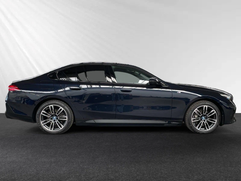 BMW i5 xDrive40 M-SPORT PAKET B&W HEAD UP 360, снимка 3 - Автомобили и джипове - 51550495
