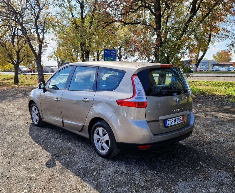 Renault Grand scenic 1.9DCi 7места, Нави, снимка 4 - Автомобили и джипове - 52301993