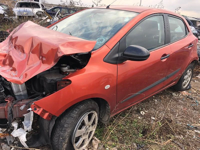 Mazda 2 1.5i, снимка 11 - Автомобили и джипове - 23114025