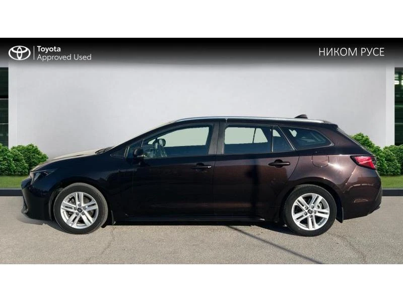 Toyota Corolla 1.8 HEV Executive, снимка 3 - Автомобили и джипове - 47026731