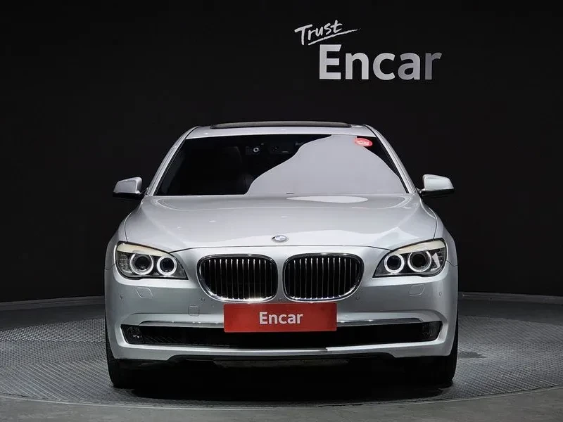 BMW 740 i, снимка 3 - Автомобили и джипове - 55204804