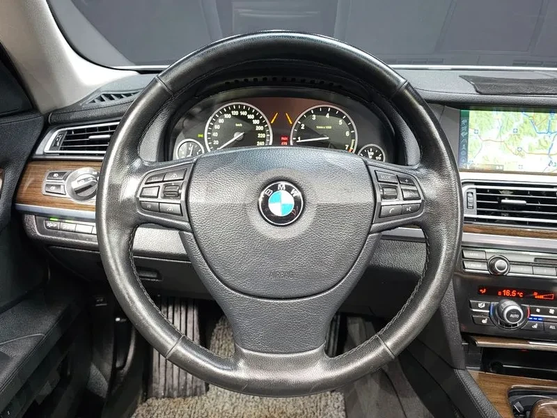 BMW 740 i, снимка 13 - Автомобили и джипове - 55204804