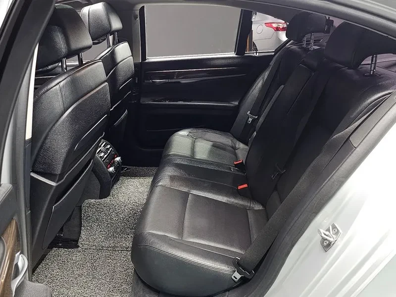 BMW 740 i, снимка 12 - Автомобили и джипове - 55204804