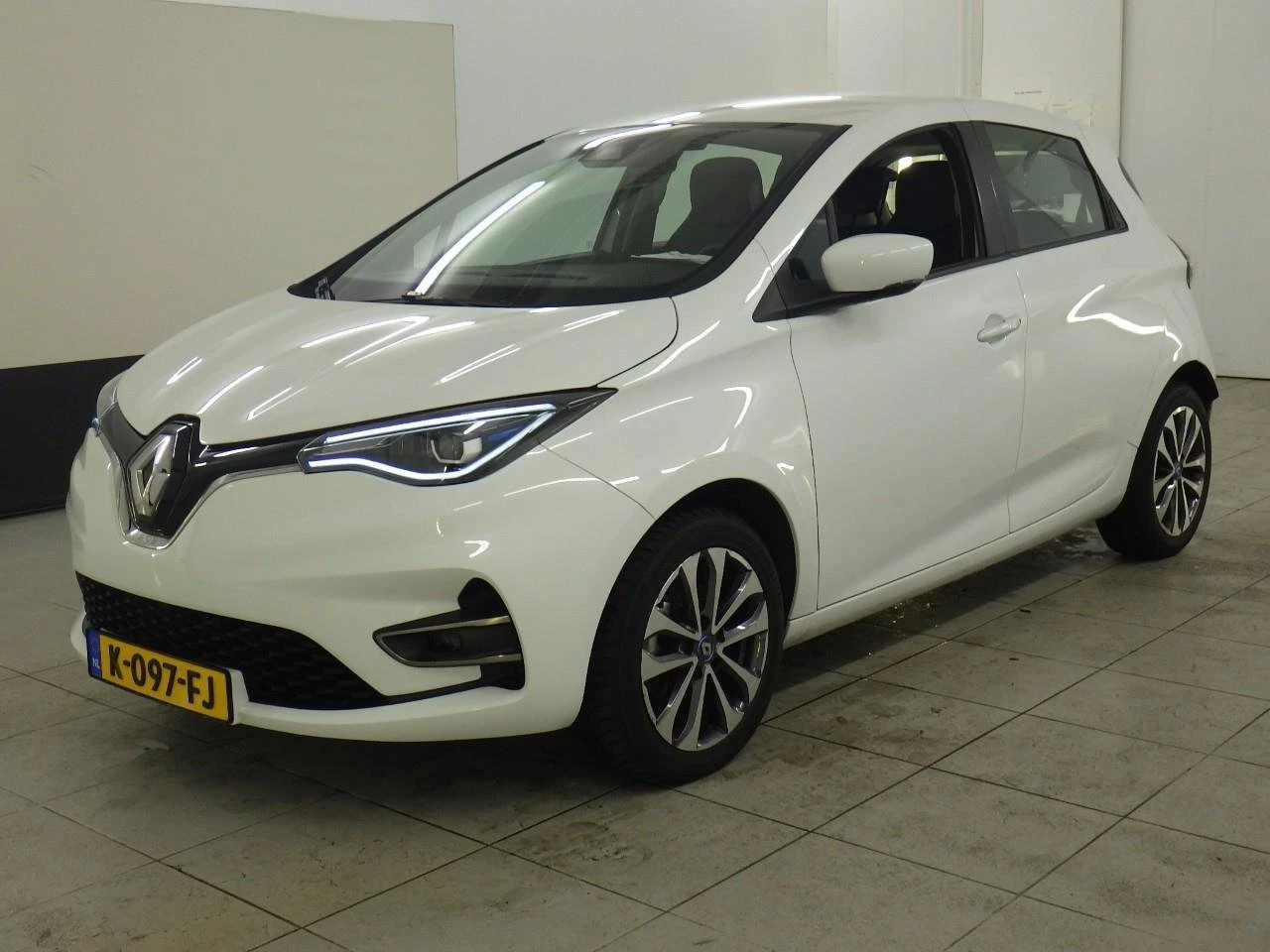 Renault Zoe R135 Zen CCS 52kw Гаранция 99% SoH Термопомпа, снимка 1