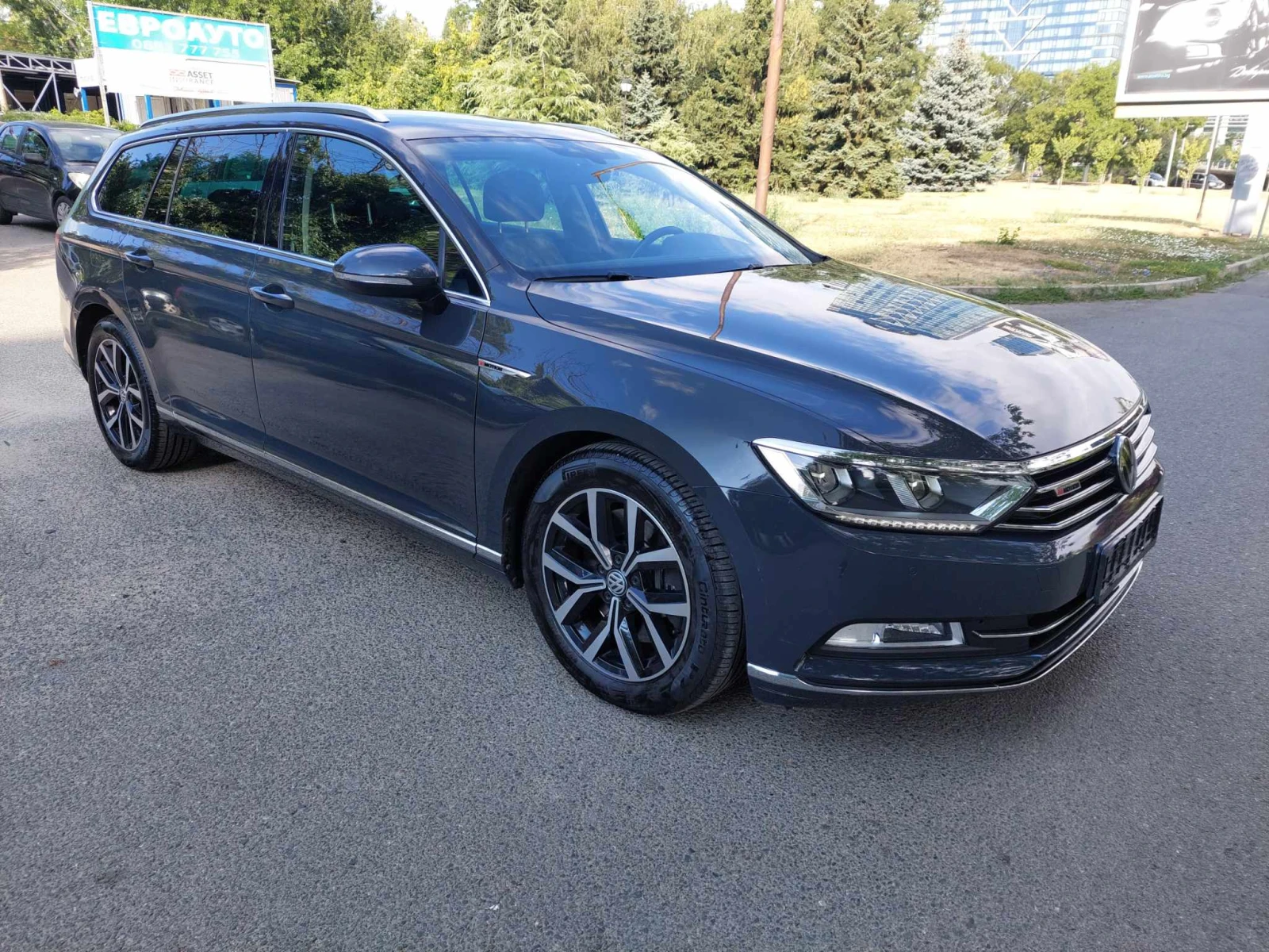 VW Passat 2, 0TDI 240ps 4x4 HIGHLINE - изображение 3