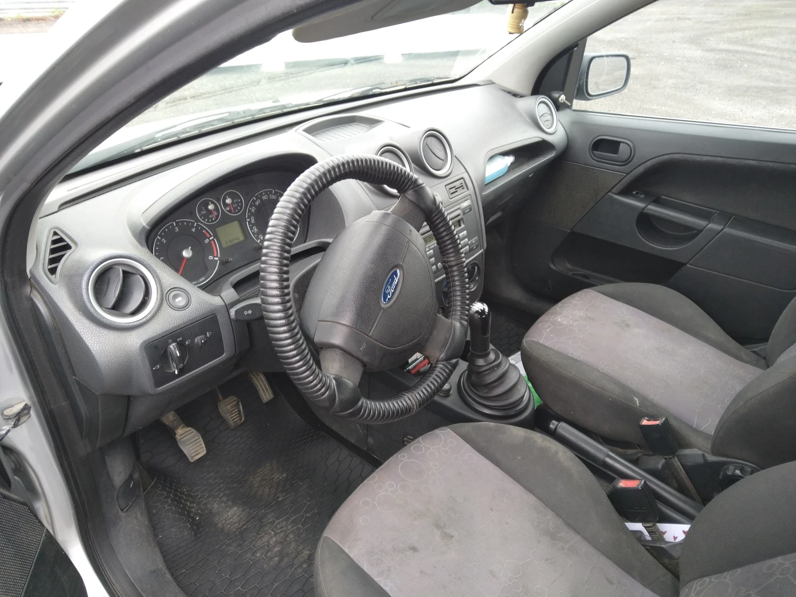 Ford Fiesta  - изображение 4