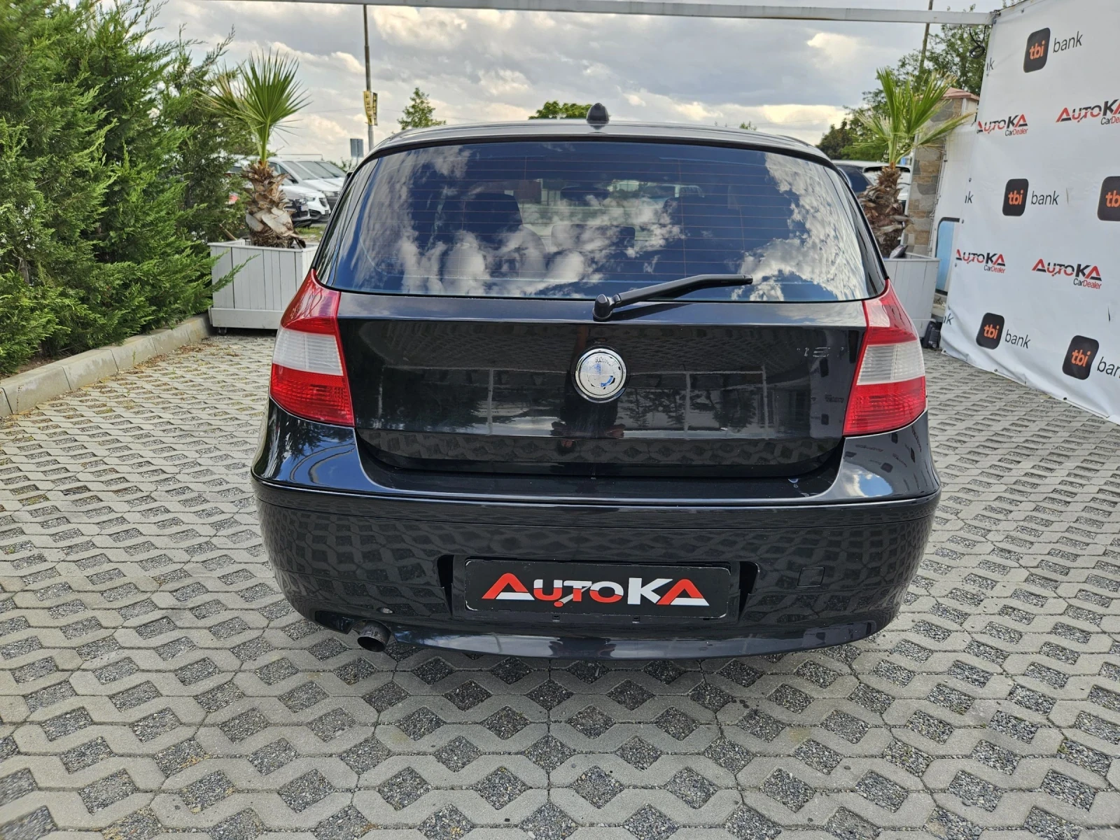BMW 116 1.6I-116кс= КЛИМАТИК= BLACK EDITION - изображение 4