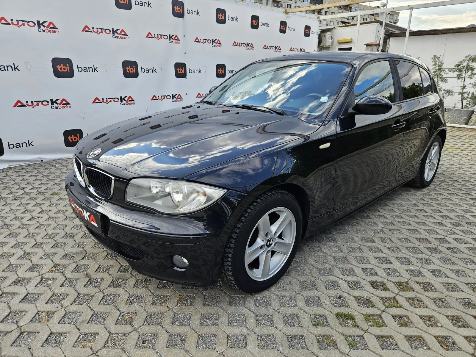 BMW 116 1.6I-116кс= КЛИМАТИК= BLACK EDITION - изображение 6