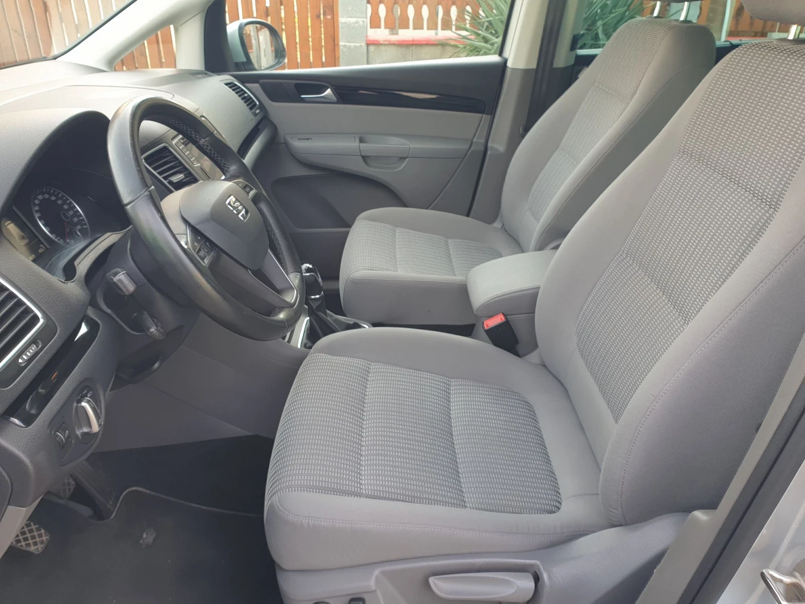 Seat Alhambra 2.0 TDI - изображение 9