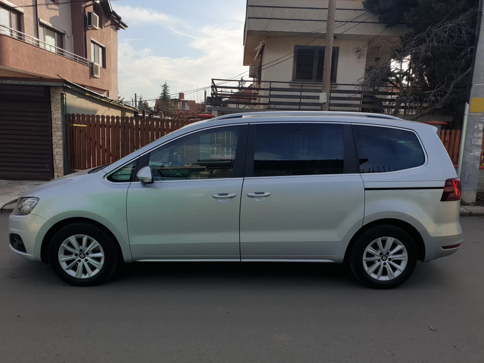 Seat Alhambra 2.0 TDI - изображение 5