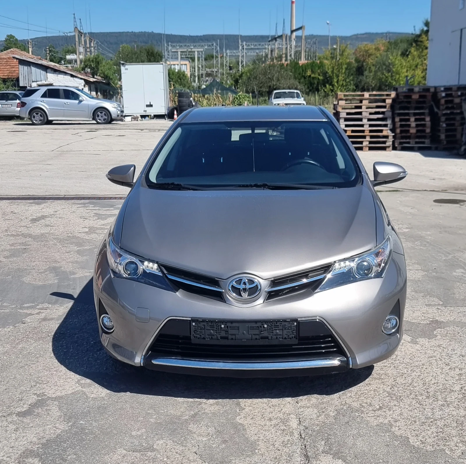 Toyota Auris 2.0 D4D 125к.с. Уникат Швейцария  - изображение 2