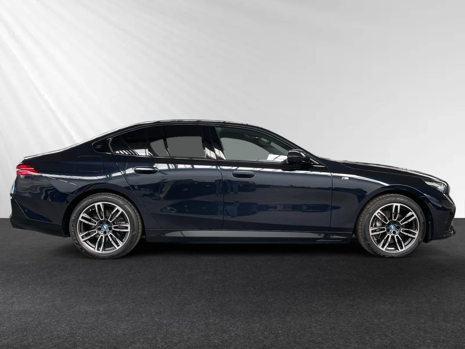 BMW i5 xDrive40 M-SPORT PAKET B&W HEAD UP 360 - изображение 3