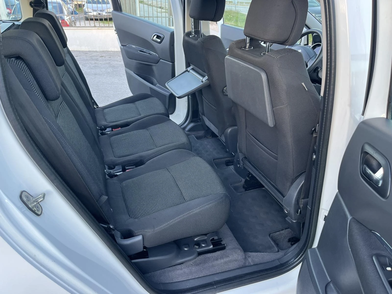 Peugeot 5008 1.6HDI 112 EURO 5   | Mobile.bg   10