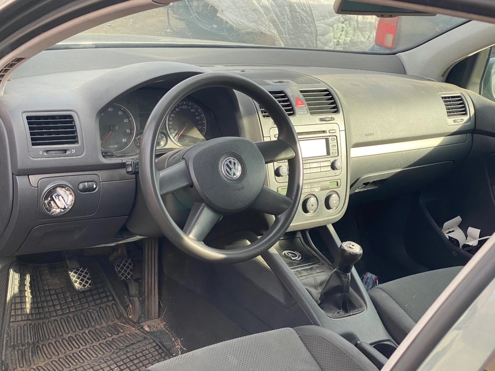 VW Golf 1.6 - изображение 9