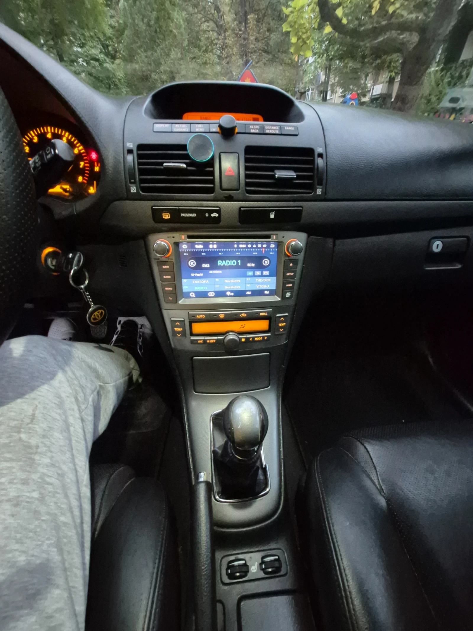 Toyota Avensis 2.0 - изображение 4