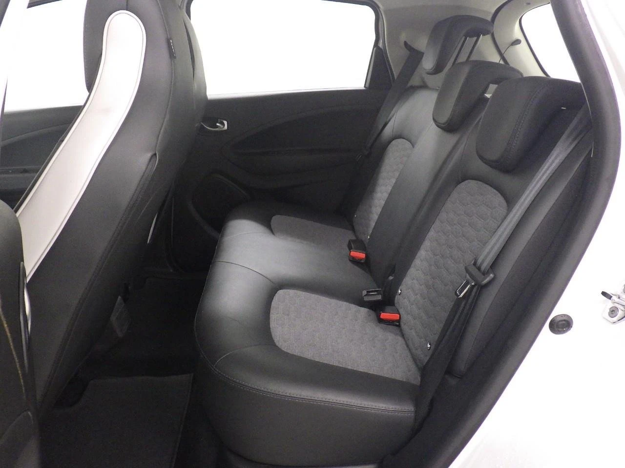 Renault Zoe R135 Zen CCS 52kw �������� 99% SoH ���������� | Mobile.bg � ����������� 7