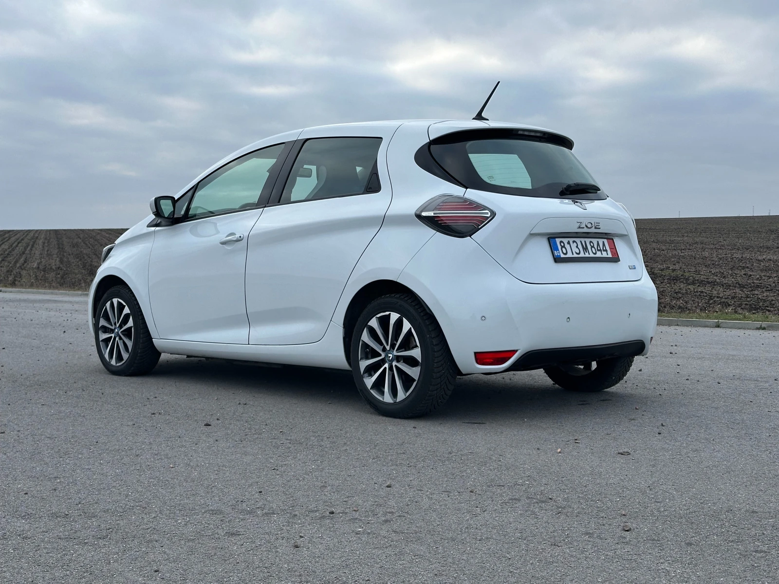 Renault Zoe R135 CCS 52kw Гаранция 99% SoH Термопомпа, снимка 5 - Автомобили и джипове - 53275340